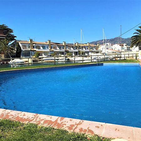 Ferienwohnung Apartamento En Roses Con Vistas Al Canal Y Piscina Exterior foto