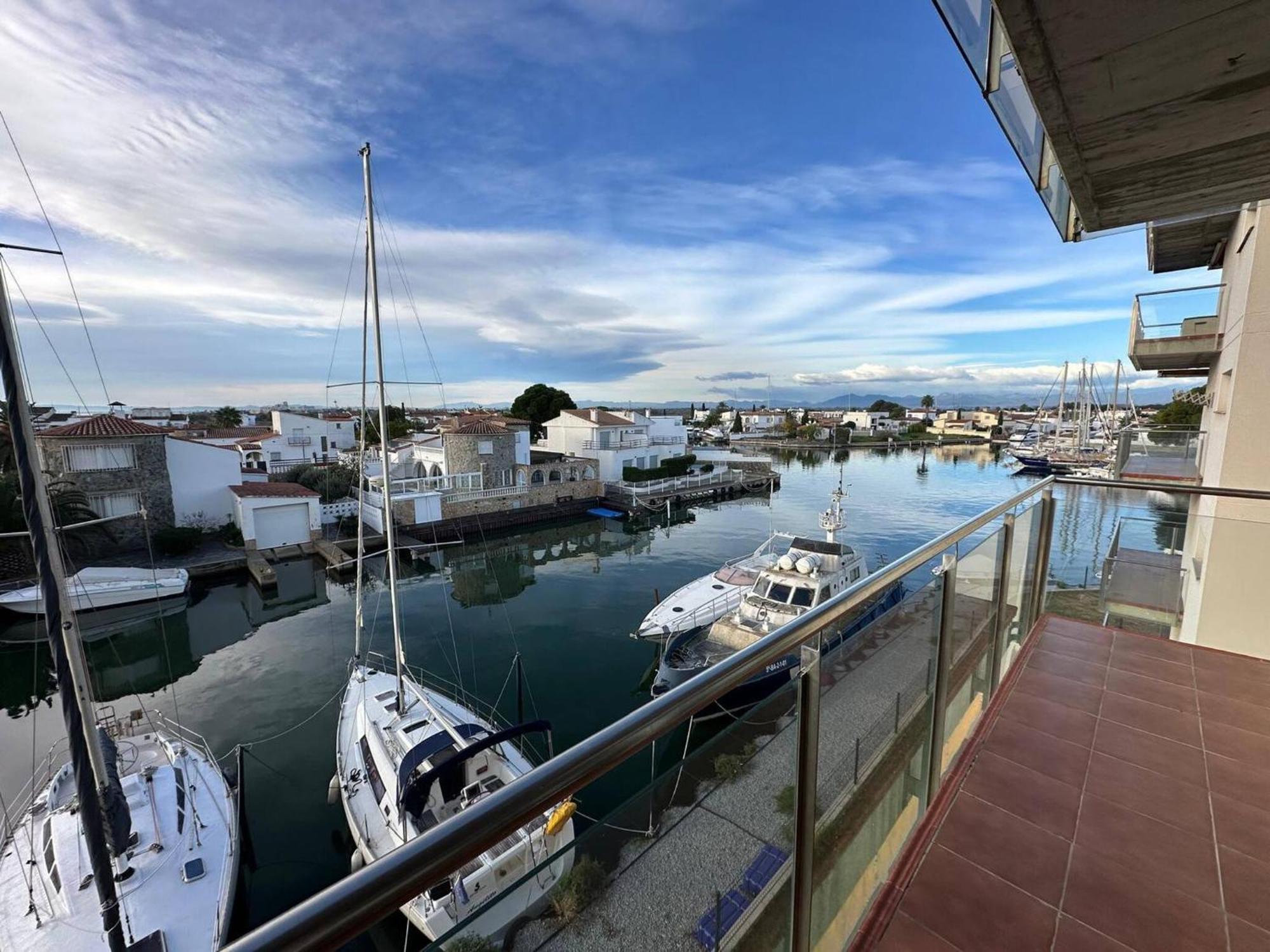 Ferienwohnung Apartamento En Roses Con Vistas Al Canal Y Piscina Exterior foto